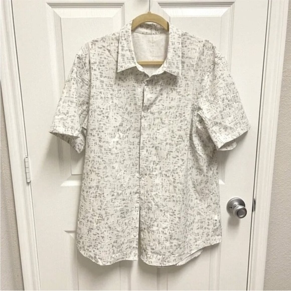 Lululemon White and Grey Pattern Short Sleeve
Button Down Like New - Picture 1 of 5